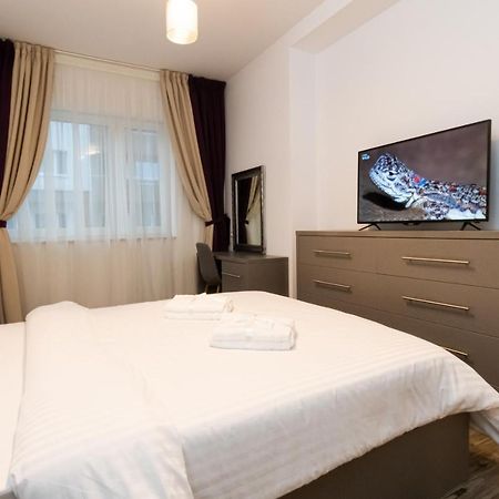 Yan Apartment - Near Mall & Free Private Parking 布拉索夫 外观 照片