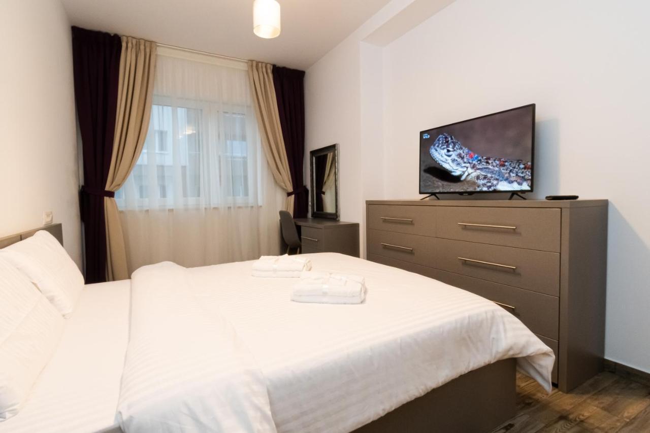 Yan Apartment - Near Mall & Free Private Parking 布拉索夫 外观 照片