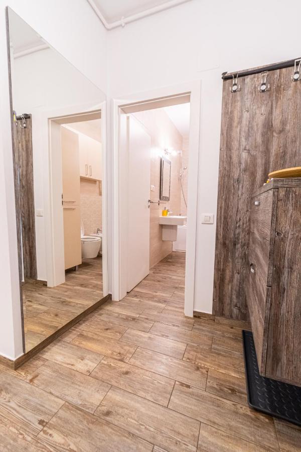Yan Apartment - Near Mall & Free Private Parking 布拉索夫 外观 照片
